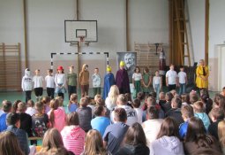 Általános Iskola - Hidas &raquo; 2025-2026 &raquo; A MAGYAR NÉPMESE NAPJA
