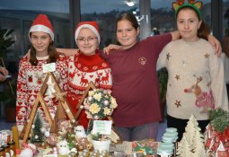 Általános Iskola - Pécs &raquo; 2024-2025 &raquo; Adventi vásár advent küszöbén