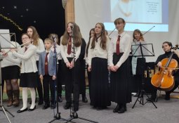 Általános Iskola - Pécs &raquo; 2025-2026 &raquo; Adventi istentisztelet