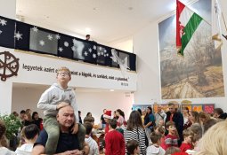 Általános Iskola - Pécs &raquo; 2025-2026 &raquo; Adventi vásár