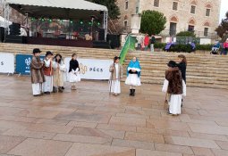 AMI &raquo; 2024-2025 &raquo; Pécsi Advent a Berzével