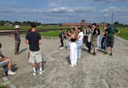 9.kep_auschwitz